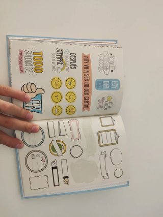 Libro Cosas no aburridas para ser la mar de feliz.