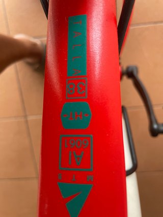 Bicicleta Conor 26 Roja talla 38 para niño.