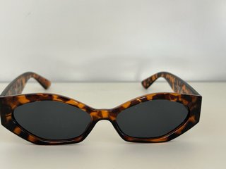 Gafas de sol marrones