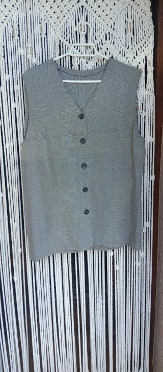 Conjunto Chaleco y Pantalón Beige/Gris