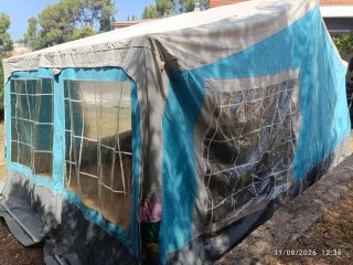 Tienda de campaña azul OIARTZUN  C-10