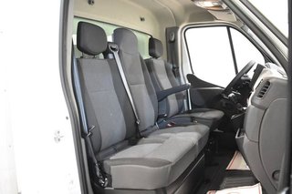 Renault Master CHASIS CABINA CARROZADO PAQUETERO CAMIÓN 3.5T 2.3 DCI 145 CV CON PLATAFORMA ELEVADORA