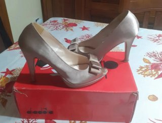 Scarpe donna Diadora beige/oro peep toe