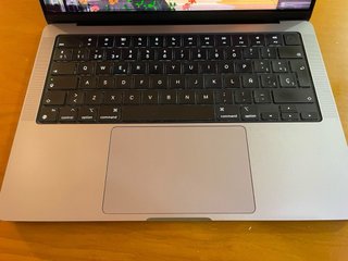 MacBook Pro M3 16GB Plata de 2024