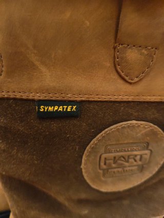 Botas HART Talla 42 Sympatex Vibram Nuevas
