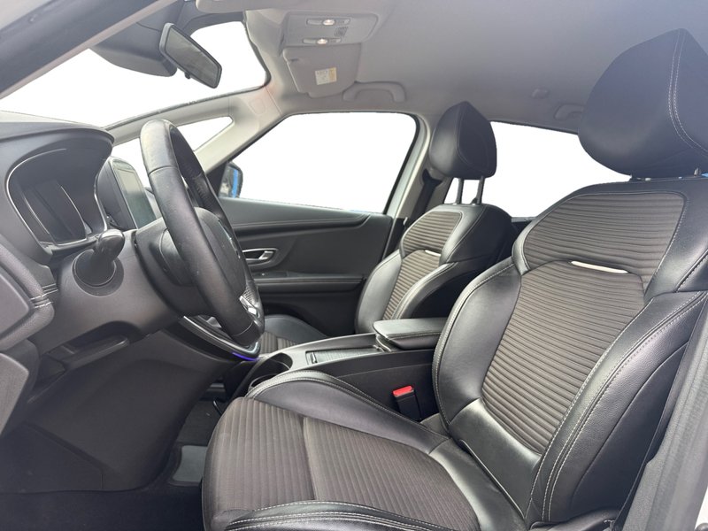 Renault Grand Scénic 2017, foto 12