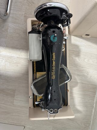 Máquina de coser Alfa Modelo 40 Antigua