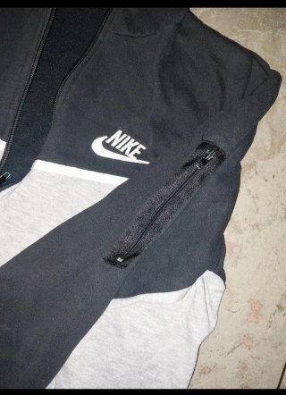 Chaqueta Nike Tech Gris y Negra
