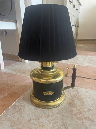 Lámpara de mesa 1890 latón y negro
