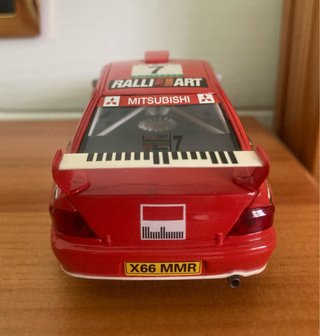 Mitsubishi Lancer Evo VII Scalextric 1:32