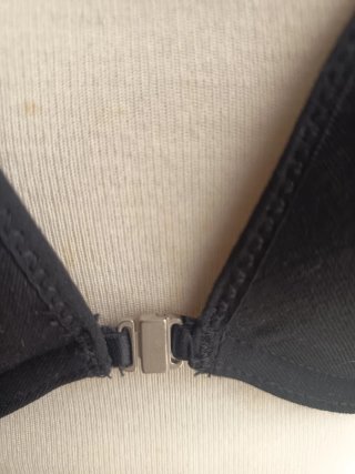 Sujetador deportivo Oysho negro
