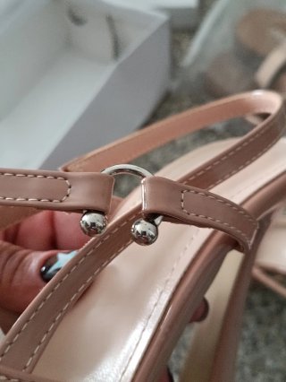 Zapatos tacón charol nude talla 38