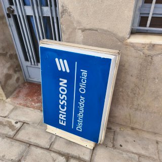 Cartel Luminoso Ericsson Distribuidor Oficial