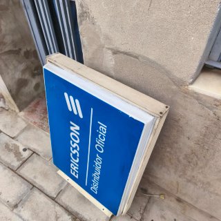 Cartel Luminoso Ericsson Distribuidor Oficial