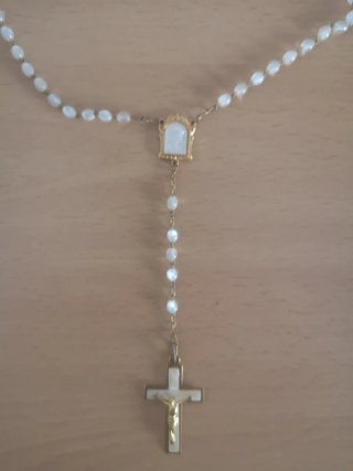 Rosario de Comunión Blanco y Dorado