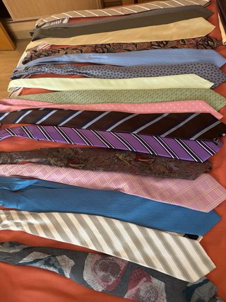 Lote de 17 corbatas de hombre