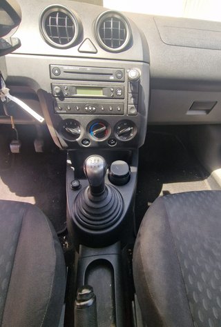 Ford Fiesta 2004
