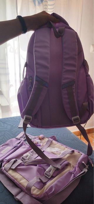 Mochila Karissa Morada y Beige con Cartera