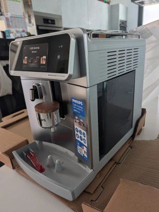 Cafetera Philips Aromis 8000 LatteGo Pro