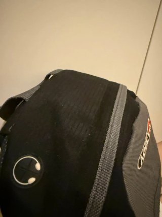 Mochila Abbey Summit 15L Negra y Gris