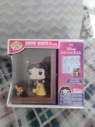 Funko Pop! Snow White in Cottage