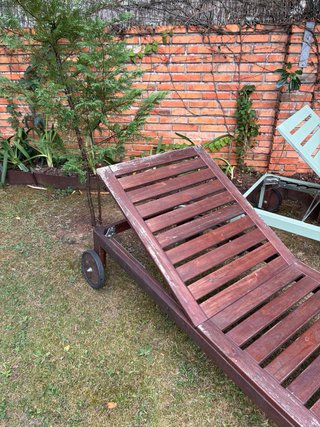 Tumbona IKEA con colchoneta beige