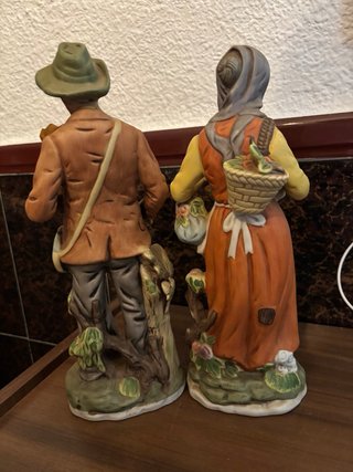 Pareja de figuras de porcelana vintage - campesino