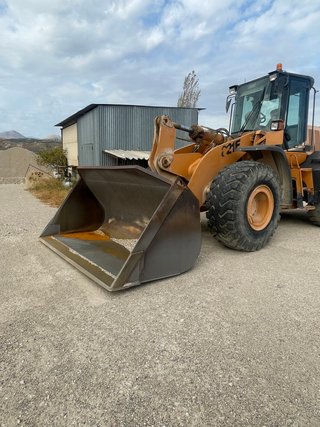 Pala Cargadora Case 821E
