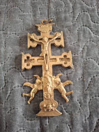 Cruz de caravana relicario bronce