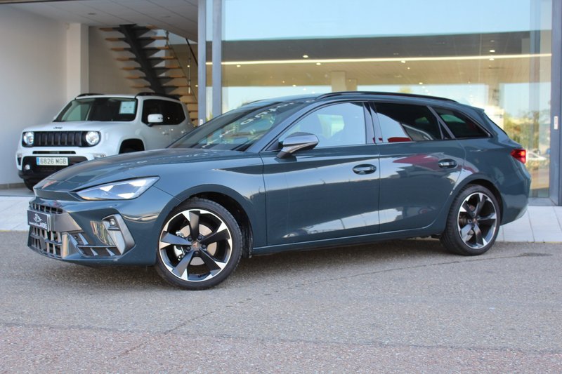 Cupra León 2025, foto 2