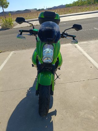 Kawasaki ER6N modelo 2008 - Matriculada 2010