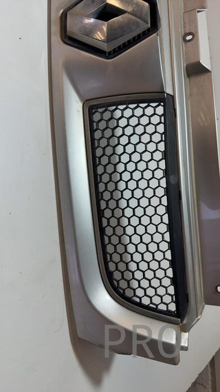REJILLA PARAGOLPES DELANTERO Renault Clio II Fase II (B/CB0)(2001->)