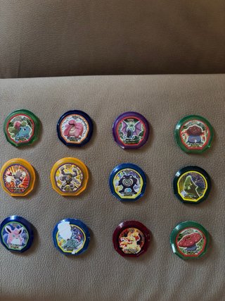 49 KRAKS Pokémon Nox y Roks