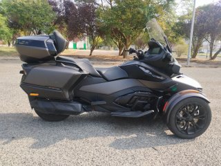 Can-Am Spyder RT Trike Negro