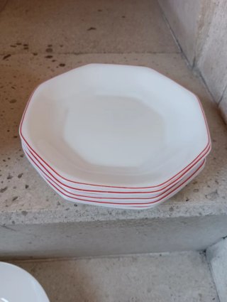 Vajilla Arcopal, 24 piezas. Regalo 2  platos ,bol