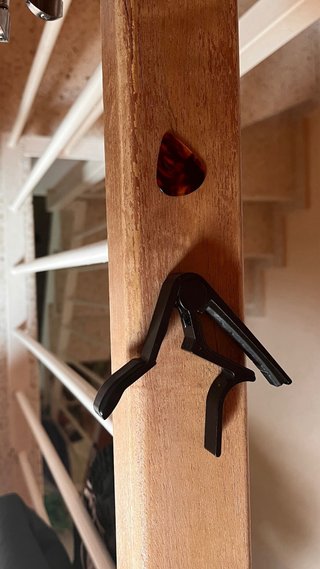 Guitarra Acústica + Funda y Accesorios