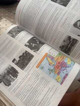 Xeografía e historia. 4 Secundaria. Revoa