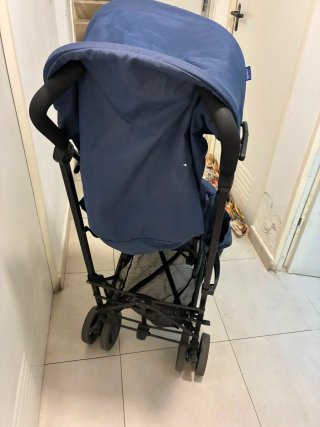 Carro de bebé azul Marca chico