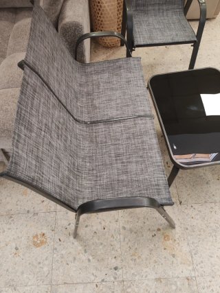 Conjunto de jardín 2 sillones y mesa.