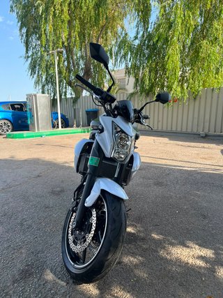 Kawasaki ER-6N Naked Blanca