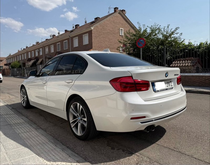 BMW Serie 3 2017, foto 3