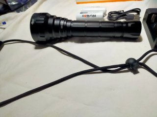 Linterna Wurkkos LED + Baterías y Cargador