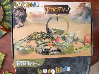 Pista de Coches Burgkidz Dinosaurios