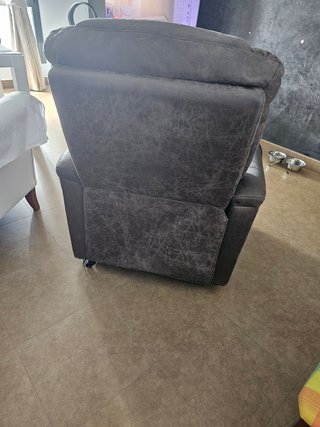 Sillón relax masajeador piel gris
