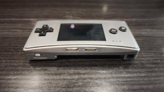 Game Boy Micro Plata + Cargador USB y Soporte 3D