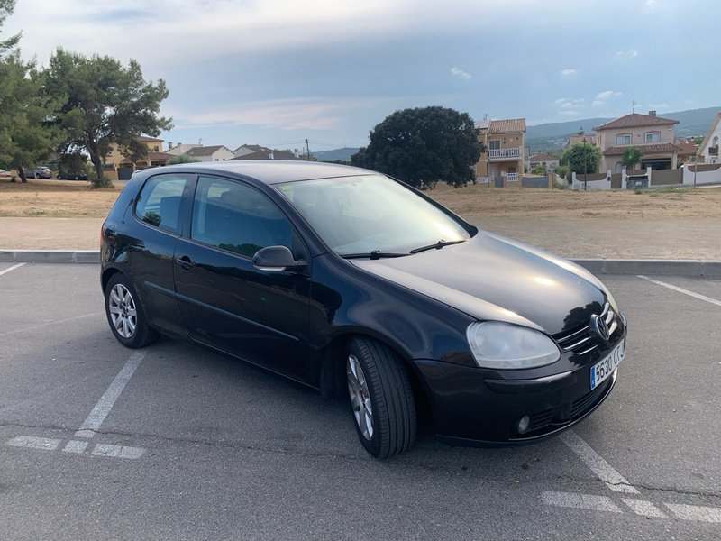 Volkswagen Golf 2004 - foto 1