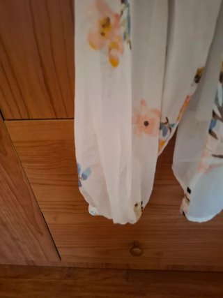 Blusa VERO MODA floral blanca Talla S