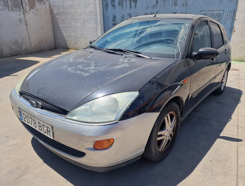 Ford Focus 1.6i 16v Ambiente 2000