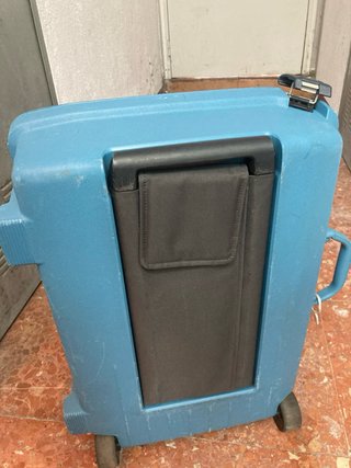 Maleta Samsonite rígida azul 56x44x22