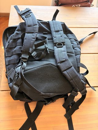 Mochila Táctica Negra 45L con 5 Parches